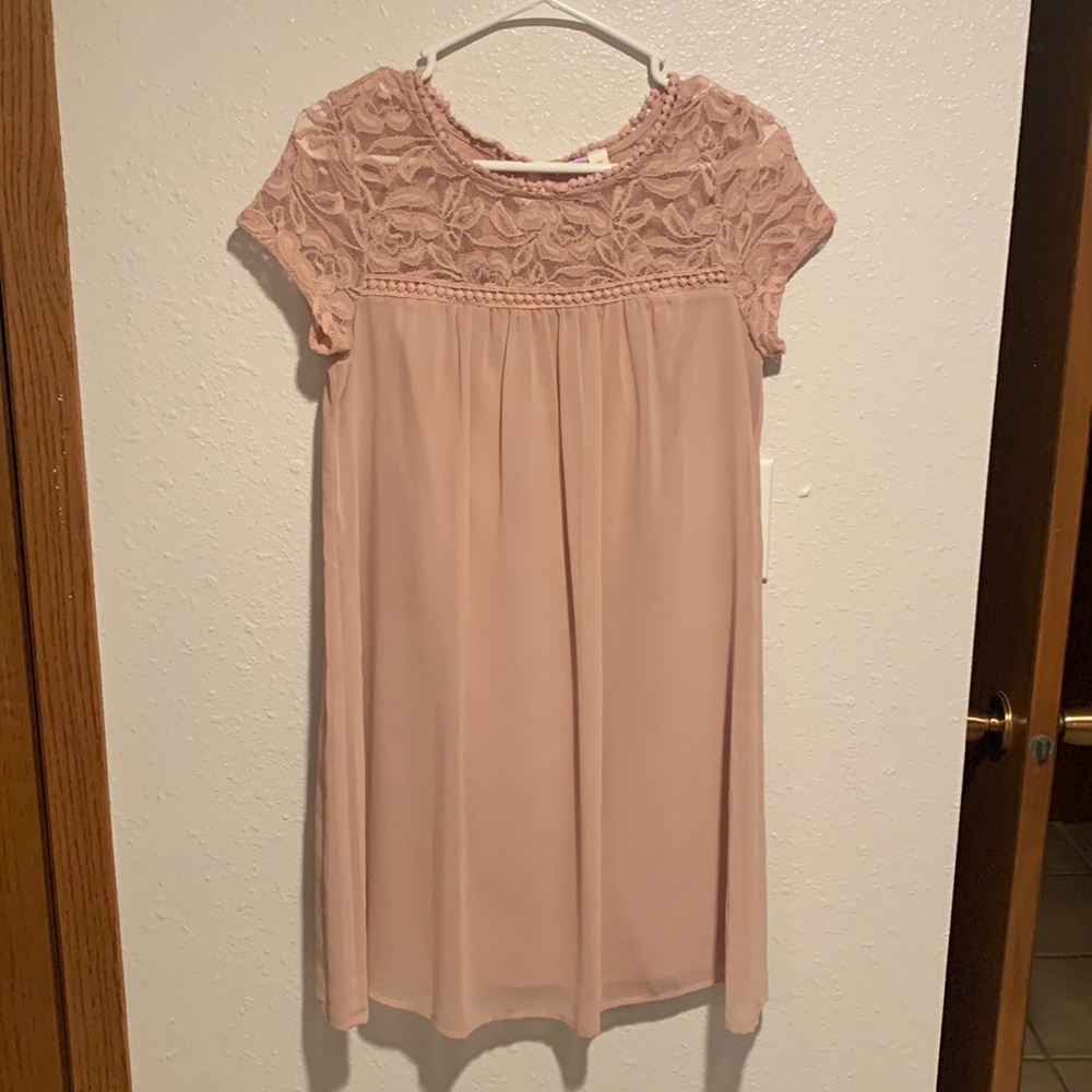 Flowy Blush Pink 💕  Dress with Lace Top | Size M